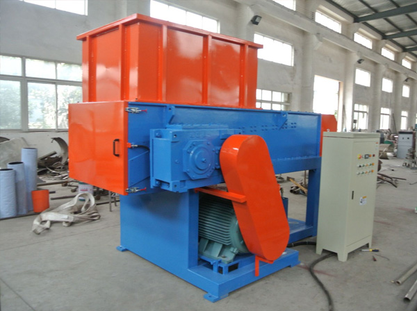 撕碎機的工作原理和優(yōu)點